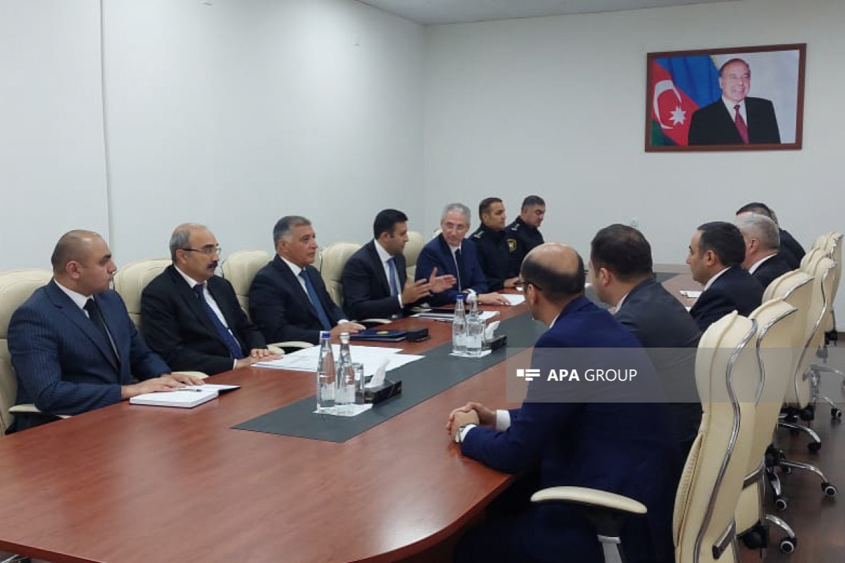 Rəsmilər Gədəbəydəki vəziyyətə görə toplandı