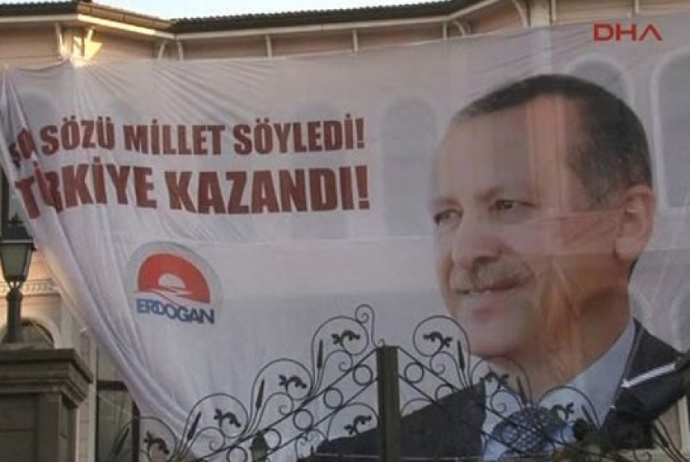 Türkiyə əhalisinin yarıdan çoxu seçkilərdə Ərdoğanın - QƏLƏBƏSİNƏ İNANIR