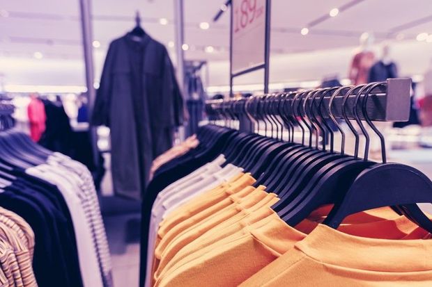 Azərbaycan vətəndaşlarının geyim problemi: Niyə xarici mal alırıq?