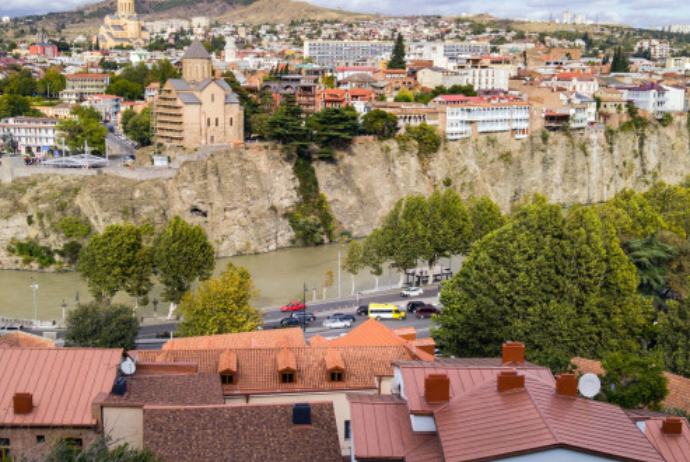 Gürcüstanda ev və əmlaklar sürətlə bahalaşır – TBİLİSİDƏ QİYMƏTLƏR REKORD VURDU