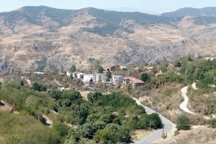 Nazirlik rəsmisi: "Laçında 40 faydalı qazıntı yatağı mövcuddur”