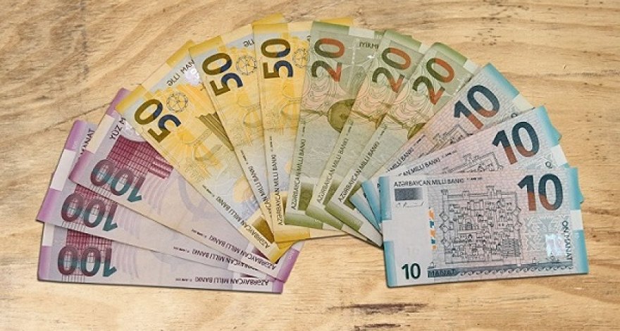 Dövlət büdcəsində 3,8 milyard manatlıq artıqlıq yaranıb