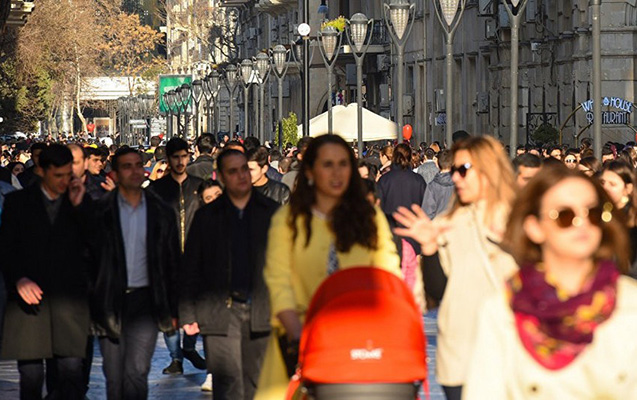 Azərbaycanda qadınlar kişiləri bu göstəricidə üstələyir