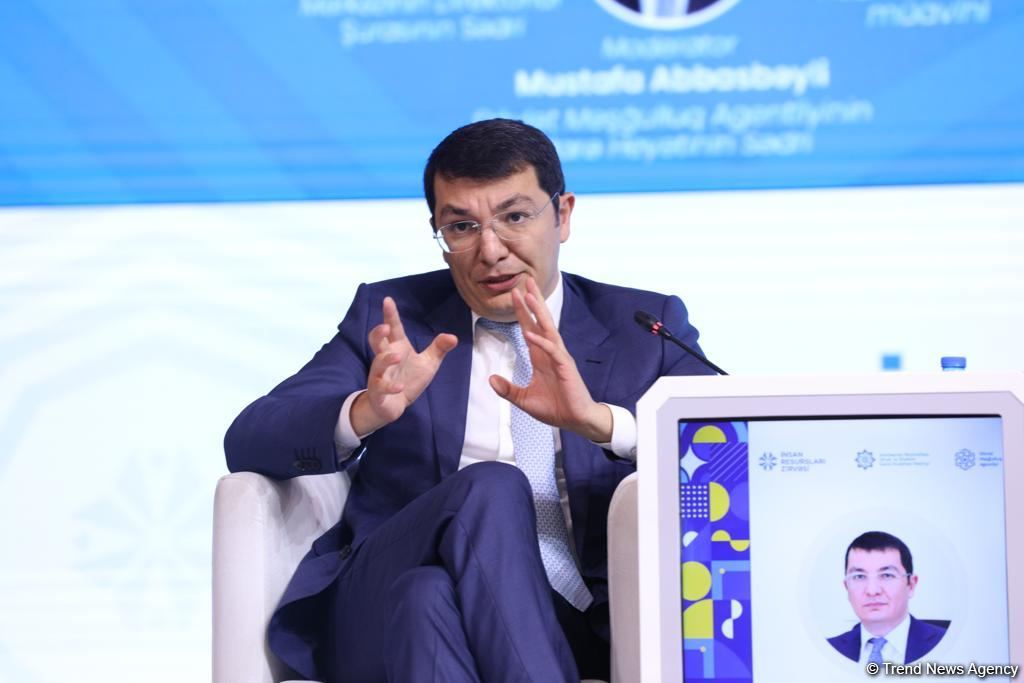 Nazir müavini 4 günlük iş rejiminə keçiddən danışıb