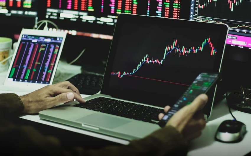“Bloomberg”: “Türkiyə birjası 2022-ci ildə dünyanın ən gəlirli bazarı olub”