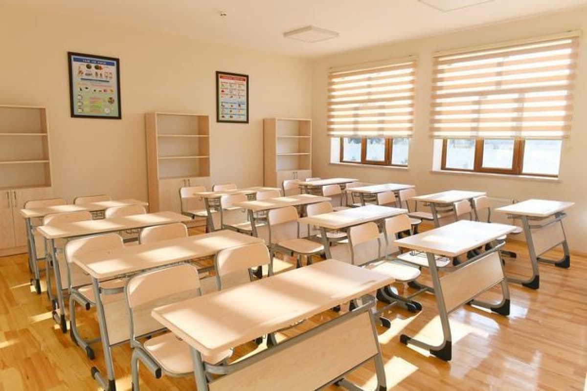 Məktəblərdə nizam-intizam qaydalarını pozan şagirdlər üçün cəza tədbirləri müəyyənləşib - SİYAHI