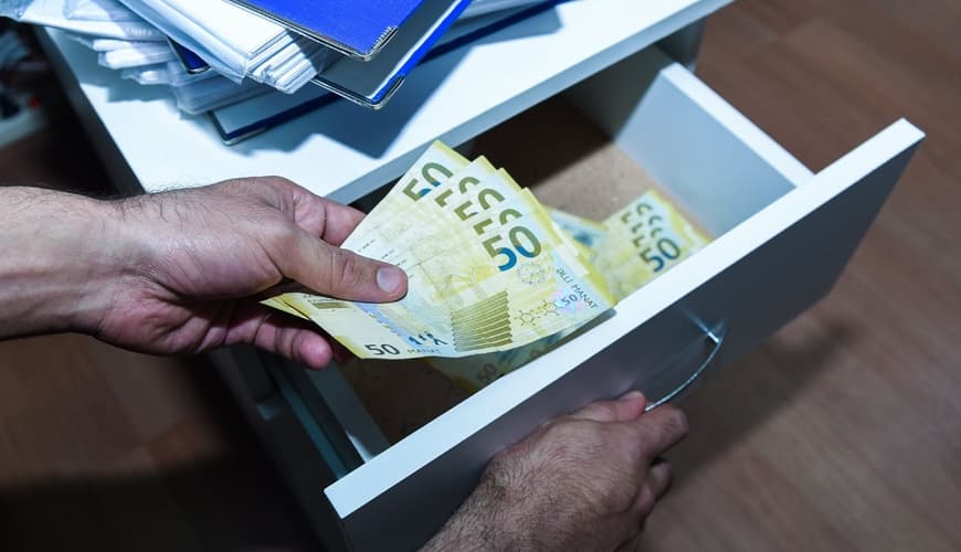 İqtisadiyyata kredit qoyuluşlarının həcmi 17%-dən çox artıb