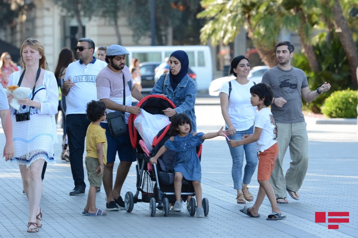 Bu ilin 5 ayında Azərbaycana 469 minə yaxın əcnəbi gəlib