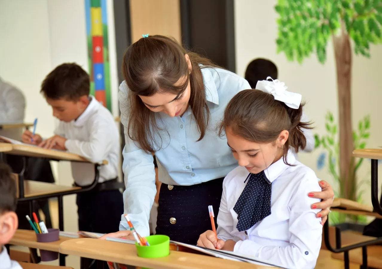 Bu müəllimlərin əməkhaqlarına əlavə 20 milyon manat yönəldiləcək