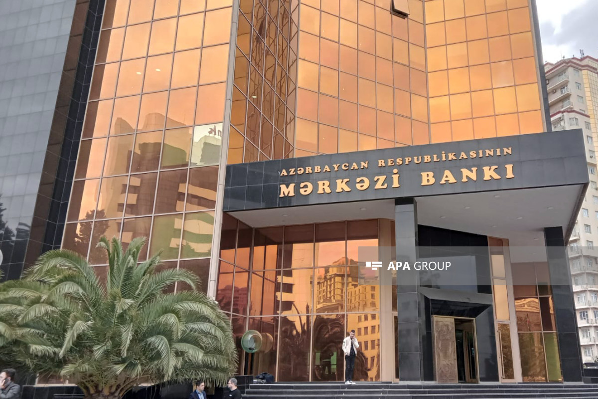 Mərkəzi Bank bankların dollara tələbinin kəskin artmasının səbəbini açıqlayıb