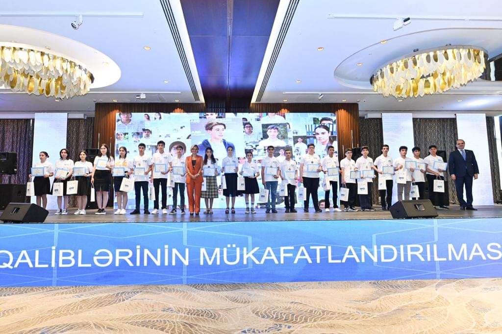 Respublika fənn olimpiadalarının qalibləri mükafatlandırılıb