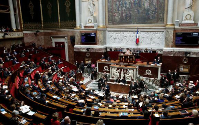 Fransada pensiya yaşının 64-ə qaldırılması qəbul edilib