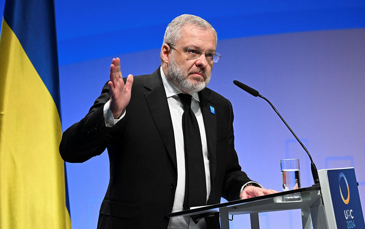 Ukraynada 100 milyonluq rüşvət qalmaqalı - Nazir vəzifədən azad edildi