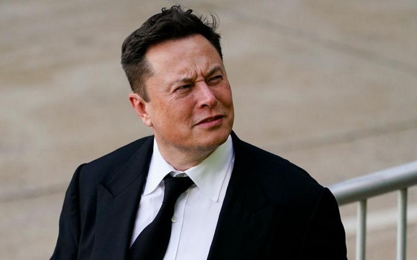 Elon Musk FED-i təcili olaraq faiz dərəcələrini azaltmağa çağırır