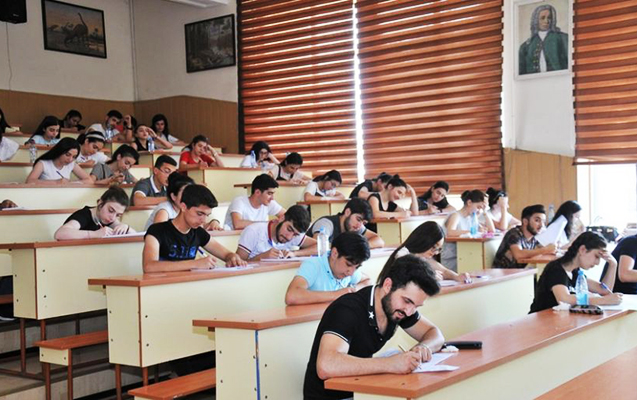 “Bəzi universitetlərin Bakıdan köçürülməsi istisna deyil”